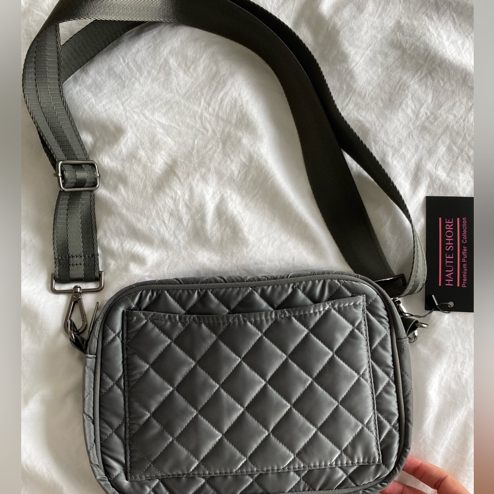 Super cute never worn grey crossbody